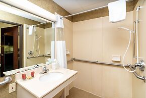 The Suites Hotel at Waterfront Plaza