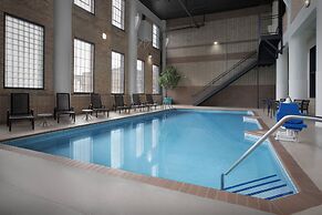 The Suites Hotel at Waterfront Plaza