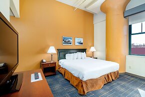 The Suites Hotel at Waterfront Plaza