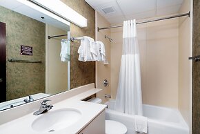 The Suites Hotel at Waterfront Plaza