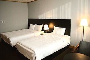 Queen Vell Hotel & Wedding