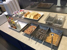 Queen Vell Hotel & Wedding