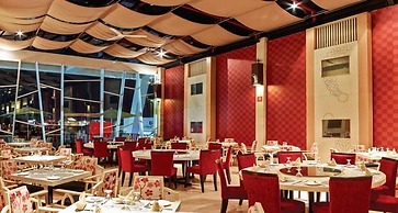 Townhouse Oak Cihampelas Near Ciwalk Formerly Promenade Hotel