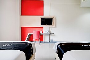 Townhouse Oak Cihampelas Near Ciwalk Formerly Promenade Hotel