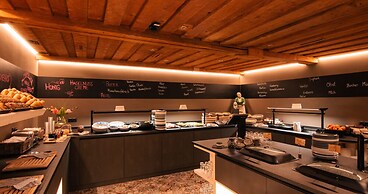 Basur - das Schihotel am Arlberg