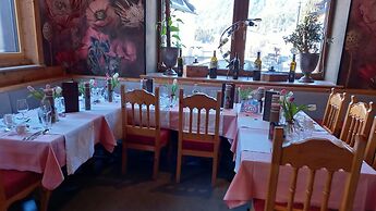 Basur - das Schihotel am Arlberg