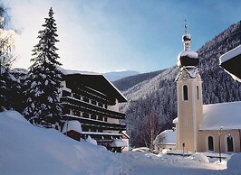 Basur - das Schihotel am Arlberg