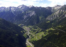 Basur - das Schihotel am Arlberg