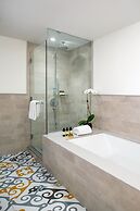 Hotel Indigo Lower East Side New York by IHG