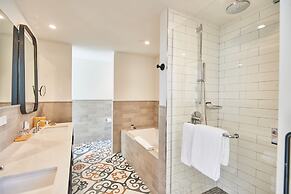 Hotel Indigo Lower East Side New York by IHG