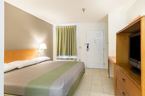 Studio 6 Statesboro, GA