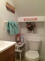 Angie's Guest Cottage