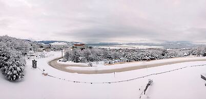 Altos Ushuaia Hotel & Resto