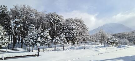 Altos Ushuaia Hotel & Resto