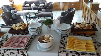 Altos Ushuaia Hotel & Resto