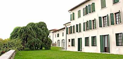 Hotel Villa Policreti