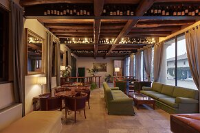 Hotel Villa Policreti