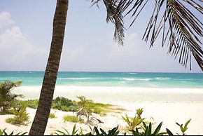 Lula Tulum, a Small Luxury Hotel