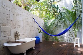 Lula Tulum, a Small Luxury Hotel