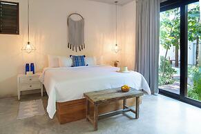 Lula Tulum, a Small Luxury Hotel