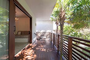 Lula Tulum, a Small Luxury Hotel