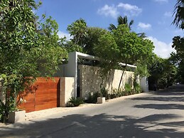 Lula Tulum, a Small Luxury Hotel