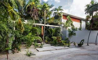 Lula Tulum, a Small Luxury Hotel