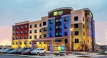 Holiday Inn Express & Suites Billings by IHG