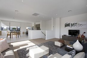 Beach & Golf Stays Torquay