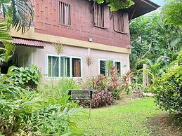 Ban Keaw Villas