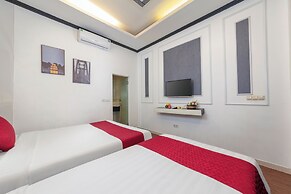 Eclipse Legend Hotel