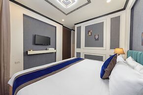 Eclipse Legend Hotel