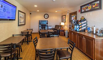 My Place Hotel - Dickinson, ND