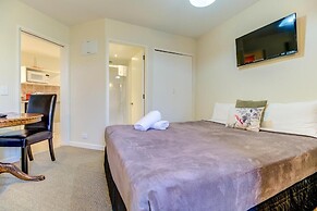 Lakefront Apartments