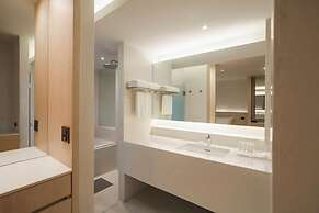 Balcony Seaside Sriracha Hotel & Serviced Apartments