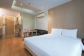 Balcony Seaside Sriracha Hotel & Serviced Apartments