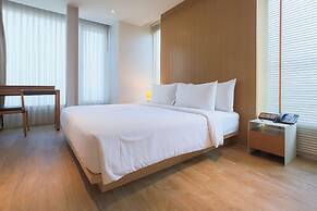 Balcony Seaside Sriracha Hotel & Serviced Apartments