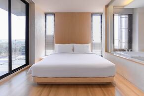 Balcony Seaside Sriracha Hotel & Serviced Apartments