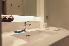 Balcony Seaside Sriracha Hotel & Serviced Apartments