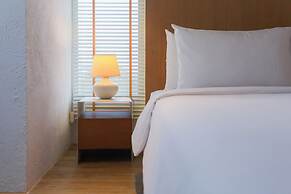 Balcony Seaside Sriracha Hotel & Serviced Apartments