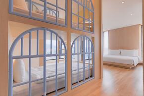 Balcony Seaside Sriracha Hotel & Serviced Apartments