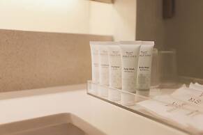 Balcony Seaside Sriracha Hotel & Serviced Apartments