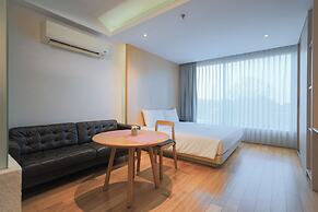 Balcony Seaside Sriracha Hotel & Serviced Apartments