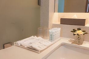 Balcony Seaside Sriracha Hotel & Serviced Apartments