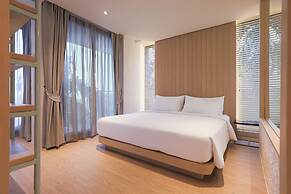 Balcony Seaside Sriracha Hotel & Serviced Apartments