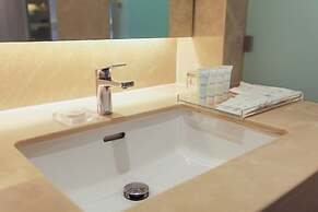 Balcony Seaside Sriracha Hotel & Serviced Apartments