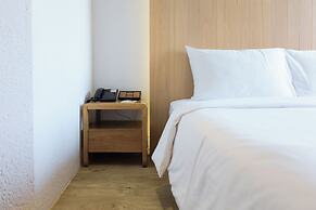 Balcony Seaside Sriracha Hotel & Serviced Apartments