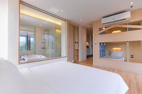 Balcony Seaside Sriracha Hotel & Serviced Apartments