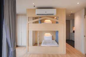 Balcony Seaside Sriracha Hotel & Serviced Apartments