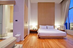 Balcony Seaside Sriracha Hotel & Serviced Apartments